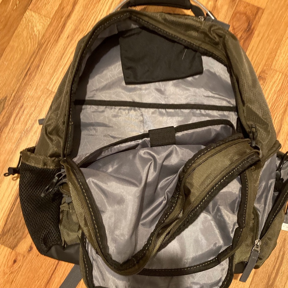 Travelers Choice Backpack.  EUC - Picture 5 of 16